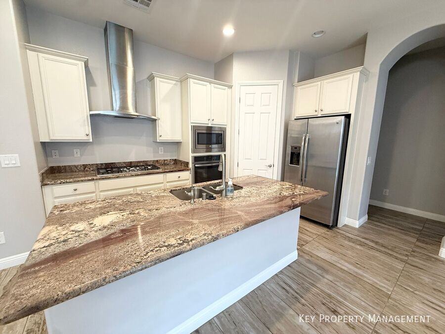 81 Einstein Ridge Way - Photo 6 of 27