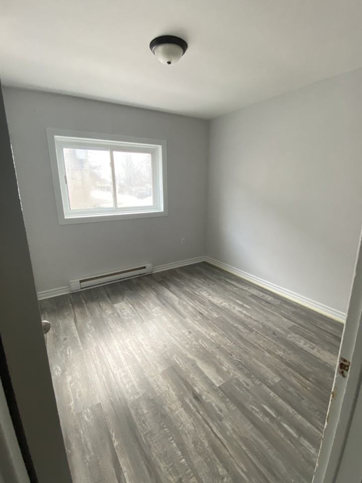 45 John St - Photo 2 of 6