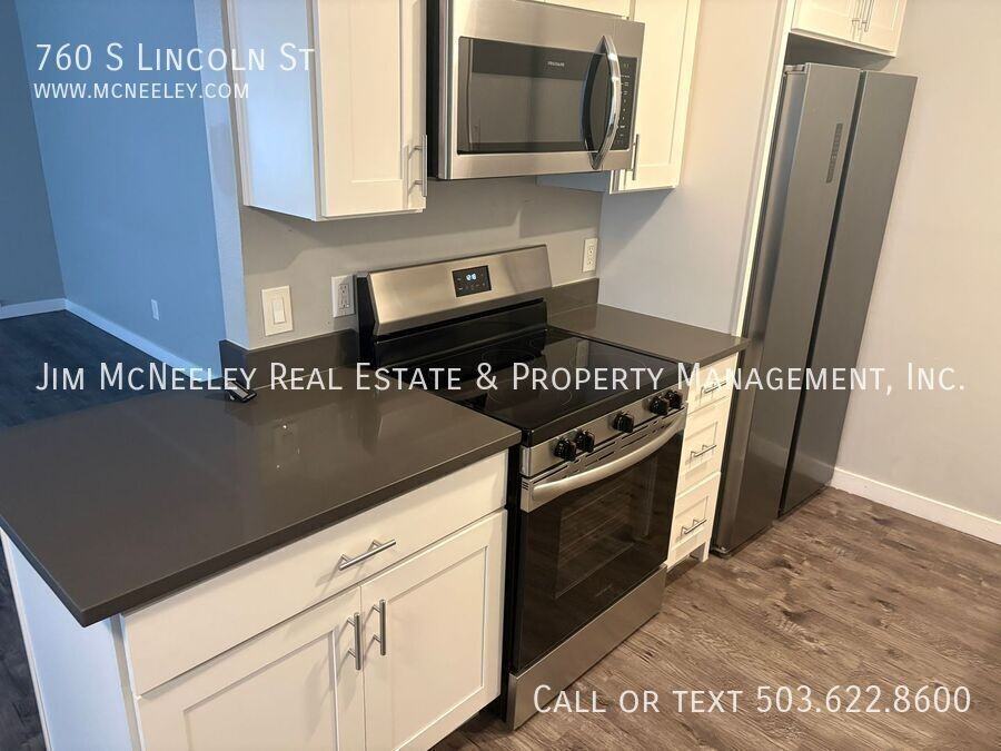 760 S Lincoln St - Photo 5 of 9