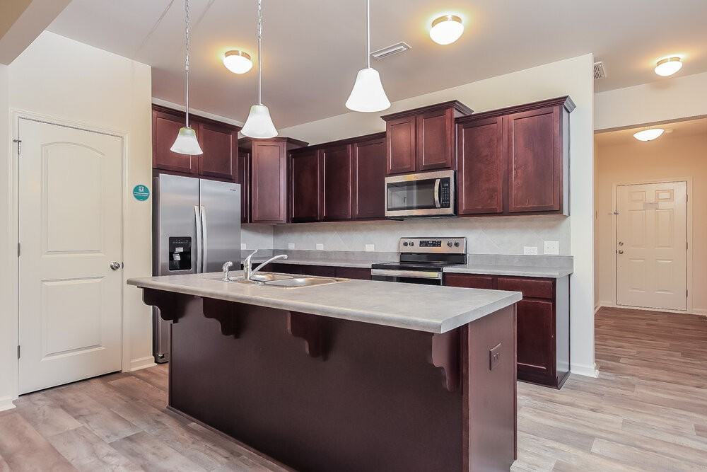 559 Green Willow Cir - Photo 7 of 17