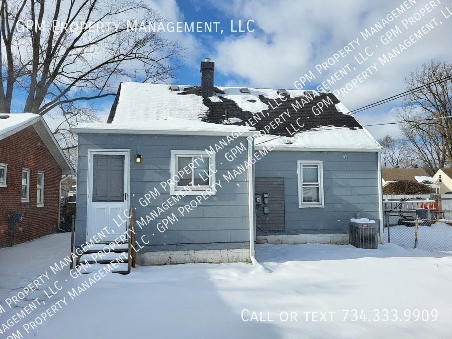 6339 Hampden St - Photo 2 of 12