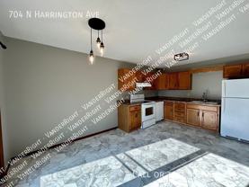 704 N Harrington Ave - Photo 1 of 1
