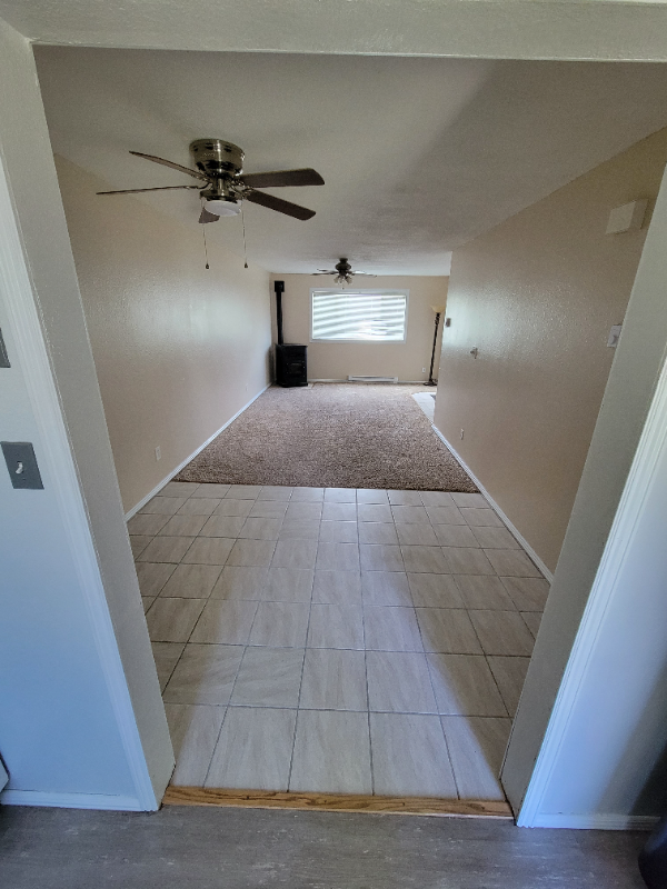 277 N Lincoln St - Photo 2 of 9