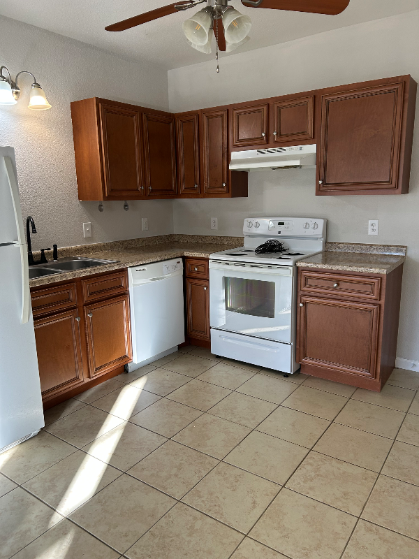 203 S Mccune #1 - Photo 3 of 7