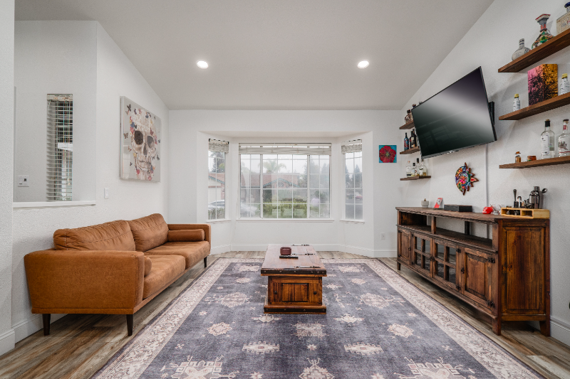 9161 Kneeland Ct - Photo 7 of 50