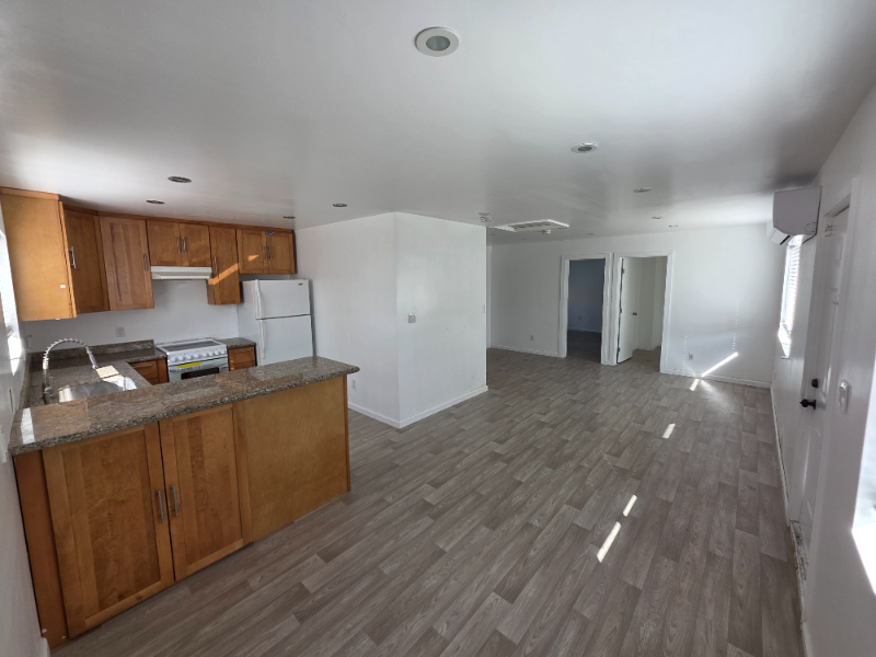 8034 Ney Ave - Photo 4 of 11