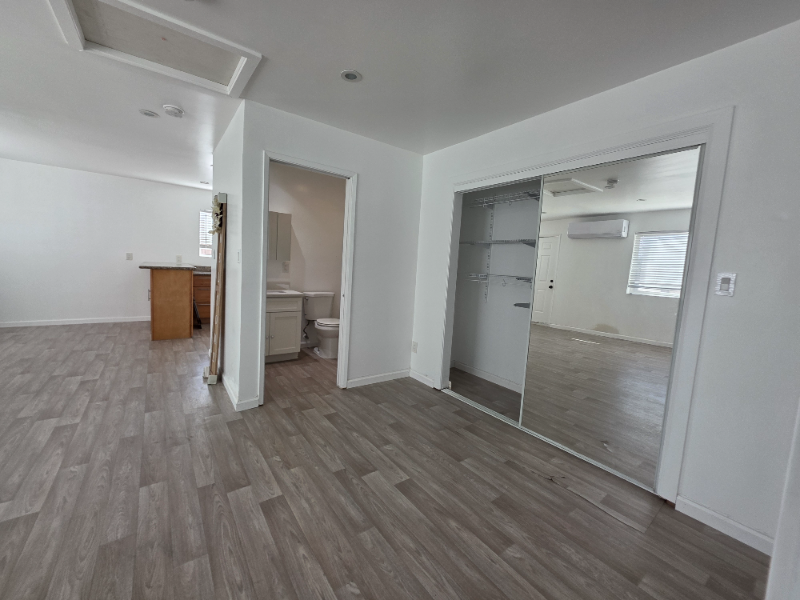 8034 Ney Ave - Photo 6 of 11