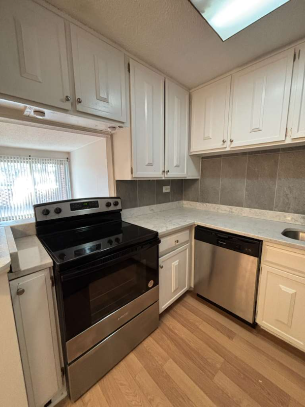 16 E. Old Willow Rd 107S - Photo 3 of 24