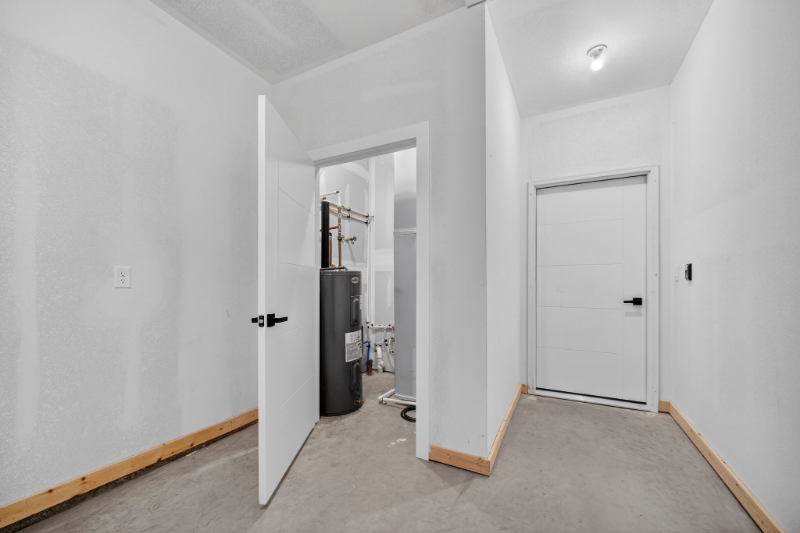 508 W 2nd Ave #C - Photo 7 of 47