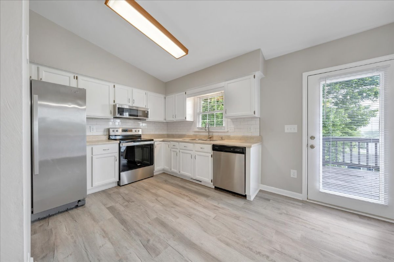 165 N Rome Dr - Photo 4 of 50