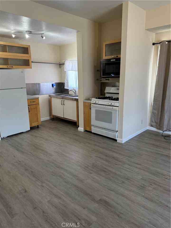 3755 Brockton Ave #3755D - Photo 4 of 18