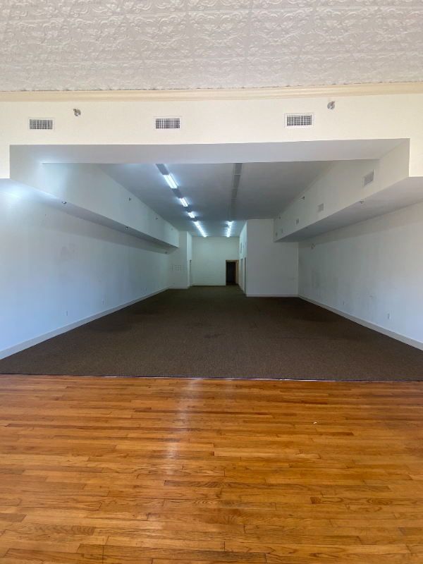 605 605/607 E Commerce St #605 - Photo 5 of 8