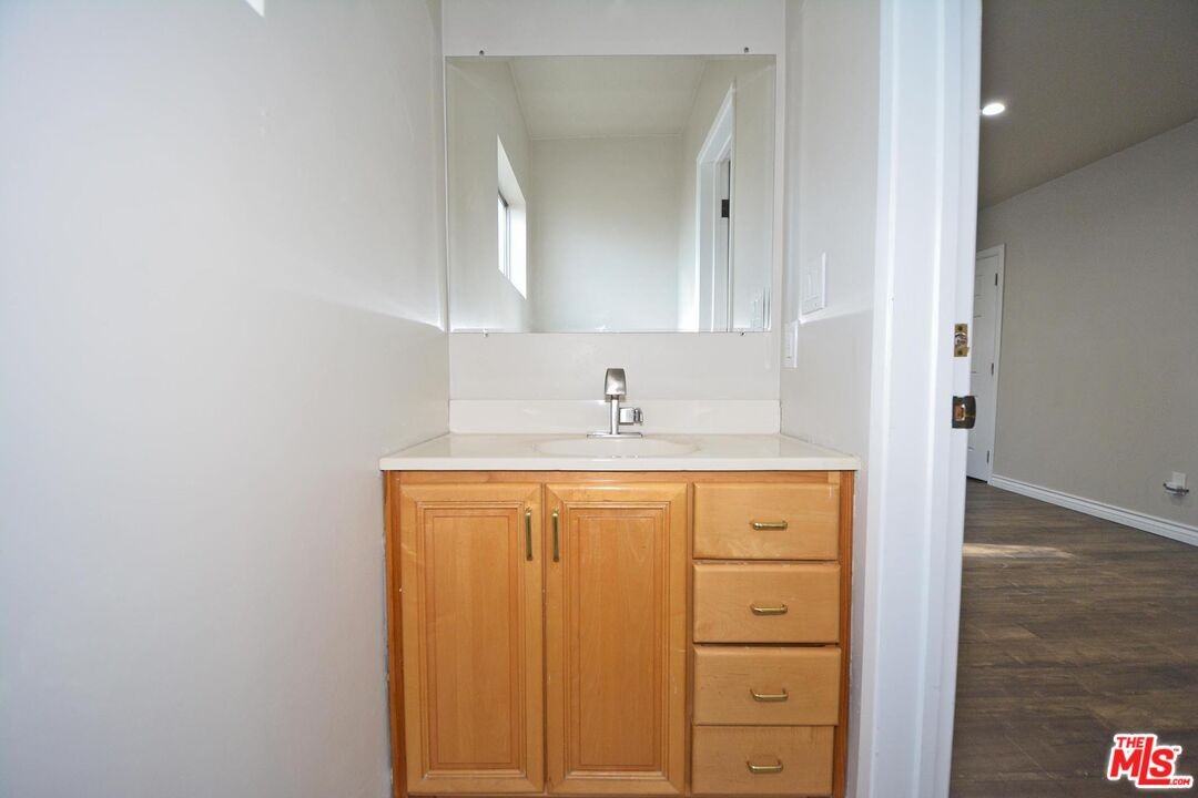 9616 Gerald Ave #9616 - Photo 4 of 33