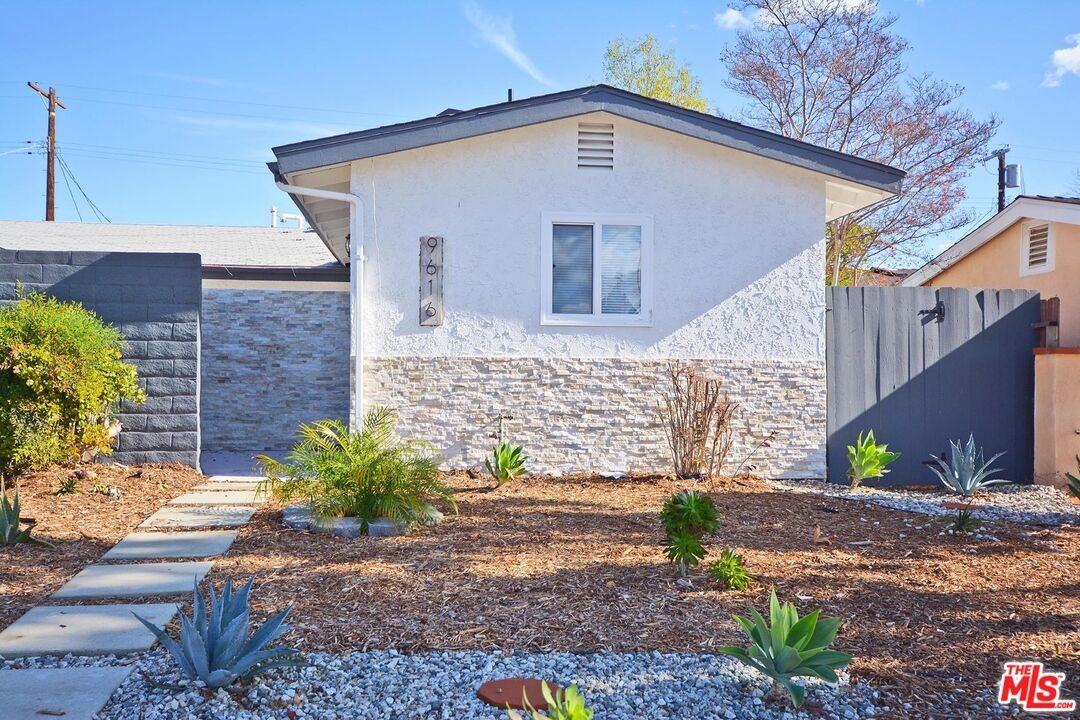 9616 Gerald Ave #9616 - Photo 5 of 33