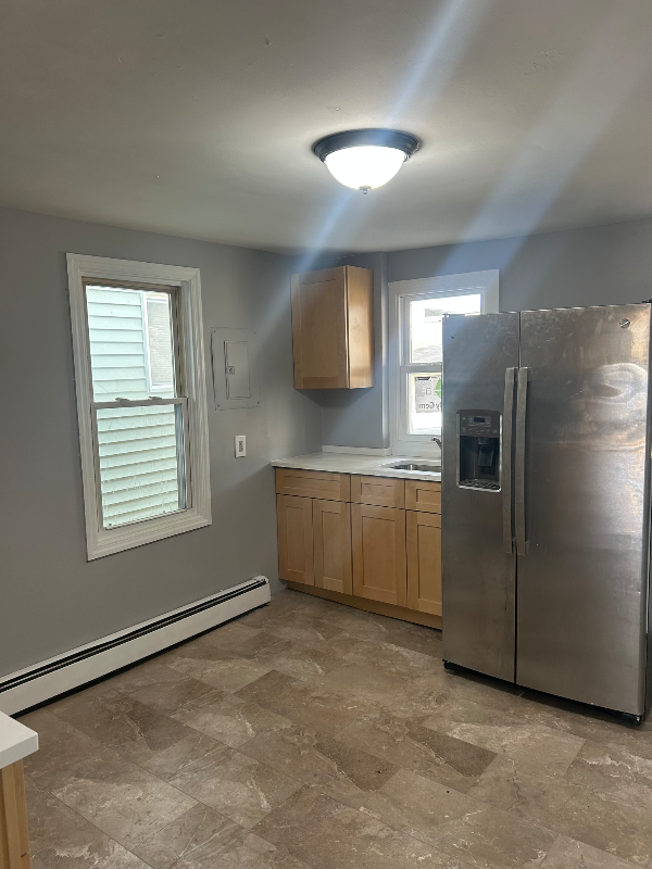 207 Drummond Ave - Photo 5 of 15