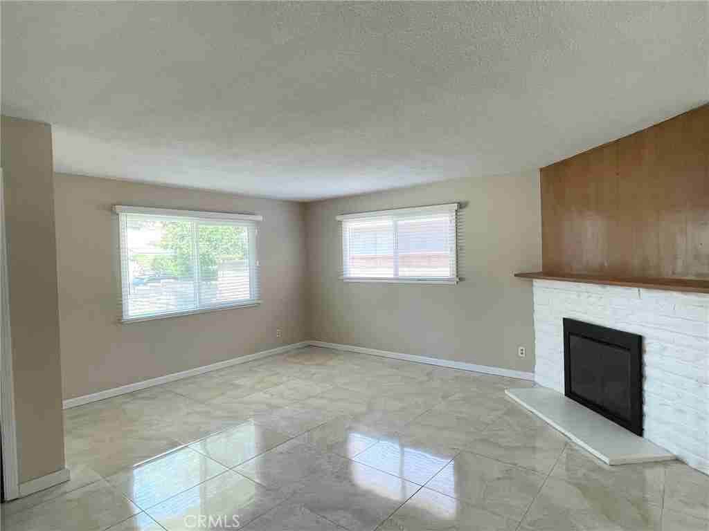 23370 Schoolcraft St #23370 - Photo 5 of 34