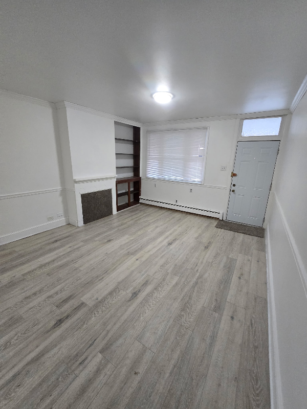 723 E Woodlawn St - Photo 2 of 17