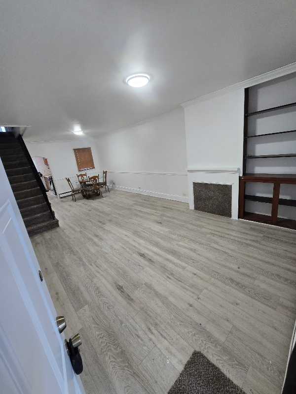 723 E Woodlawn St - Photo 3 of 17