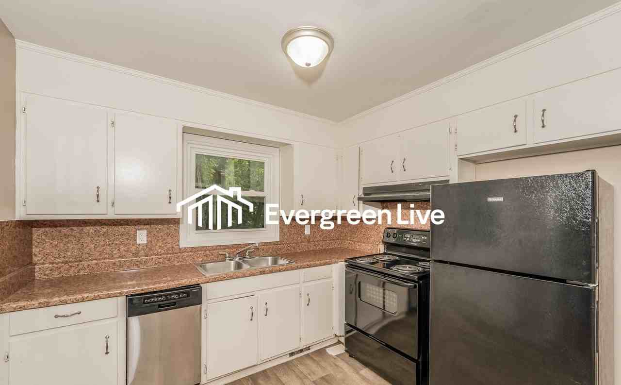 417 Westwood Ave - Photo 5 of 15