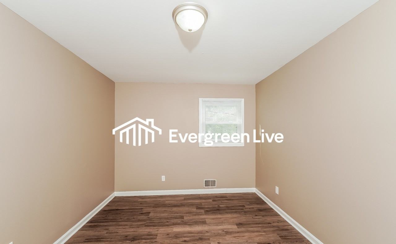 417 Westwood Ave - Photo 7 of 15