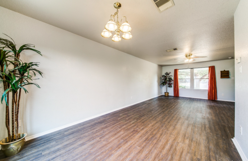 8914 Kestrel Oak - Photo 7 of 16