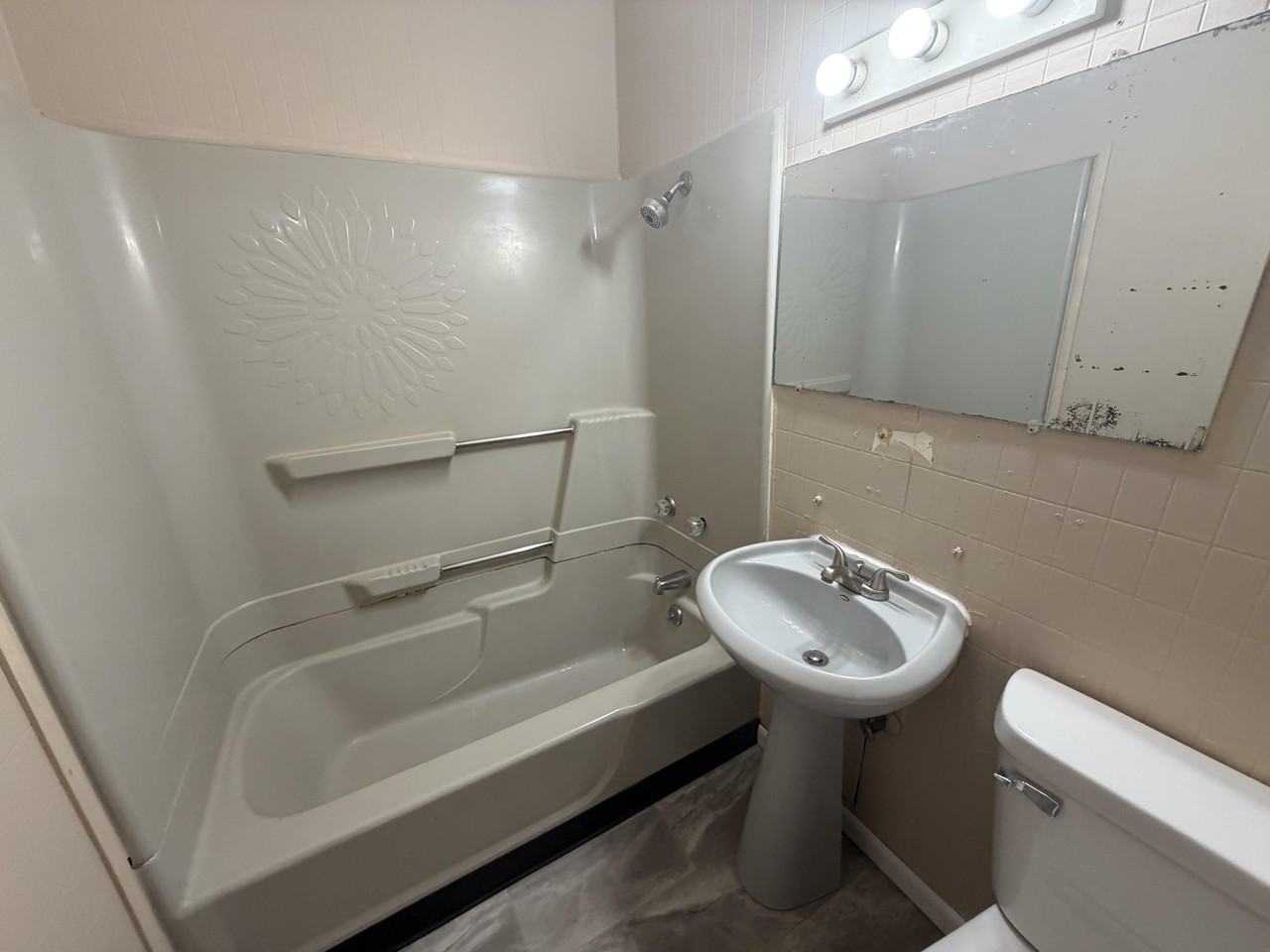 1505 Valleyview Ave - Photo 6 of 31