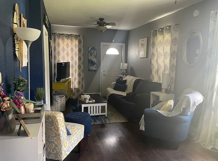 625 Milwaukee Ave Nw - Photo 4 of 10