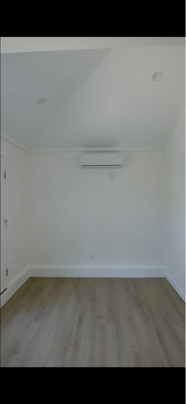 10548 1/2 Stonybrook Ave - Photo 5 of 13