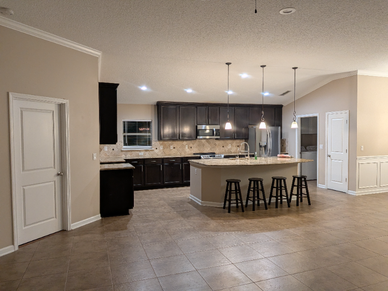 260 S Bellagio Dr - Photo 3 of 19