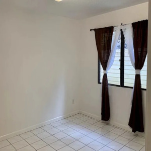 1531 Gulick Ave - Photo 2 of 5