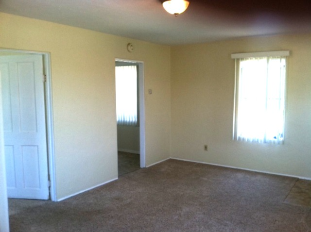 4226 Wilson Ave #B - Photo 4 of 9