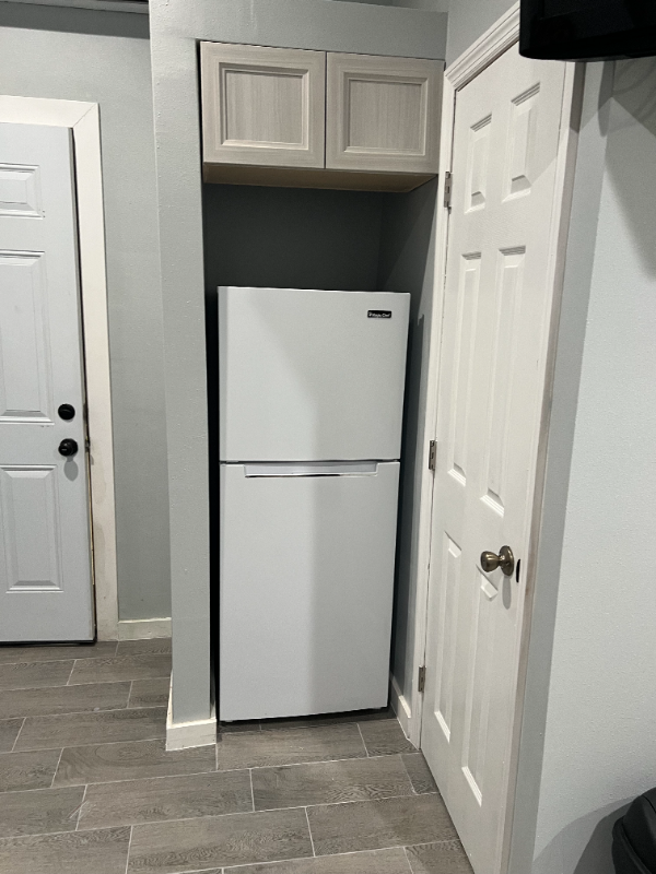 1345 Hazel St Nw - Photo 4 of 11