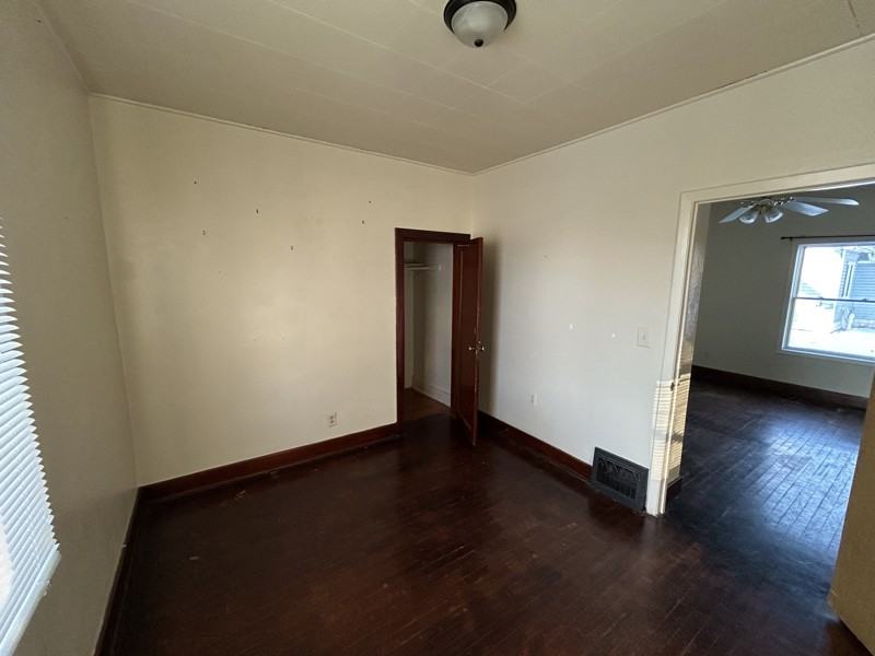 1897 E Newberry St - Photo 5 of 21