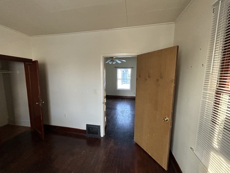 1897 E Newberry St - Photo 6 of 21