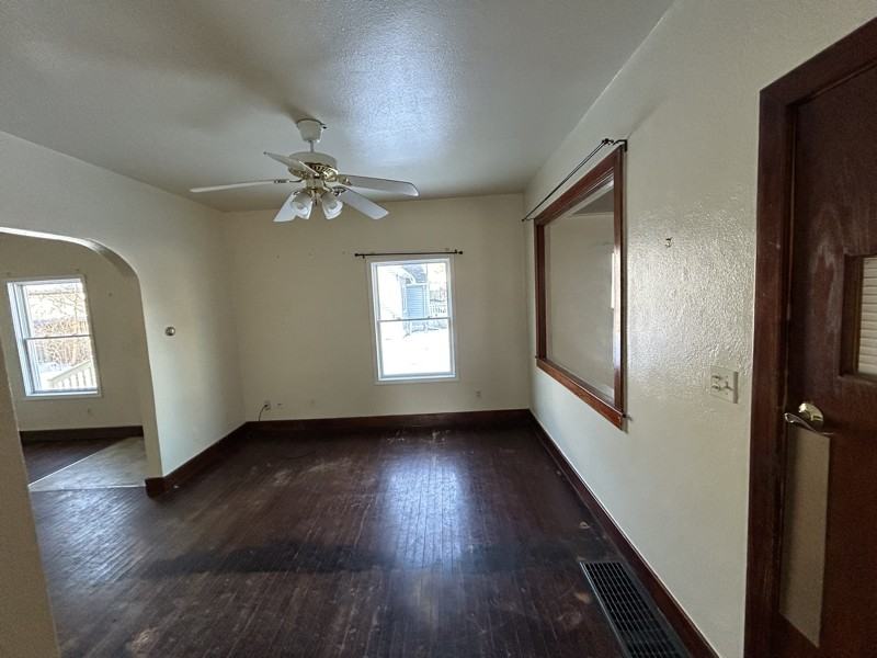 1897 E Newberry St - Photo 7 of 21