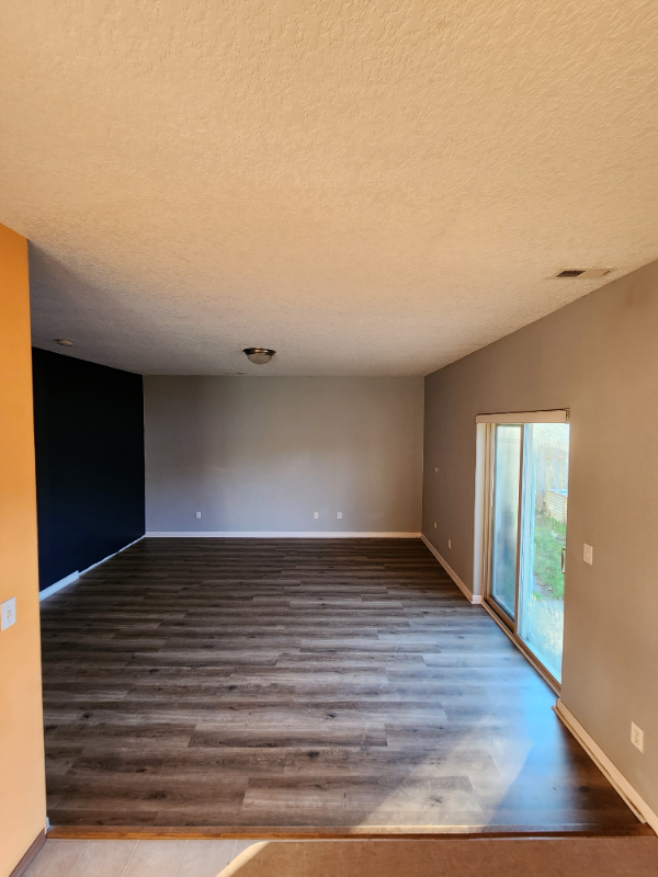 1127 Se Rollins Ave - Photo 7 of 20