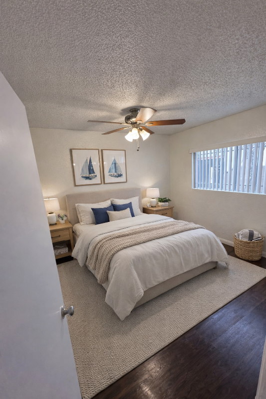 911 E 10th St #2 - Photo 5 of 6