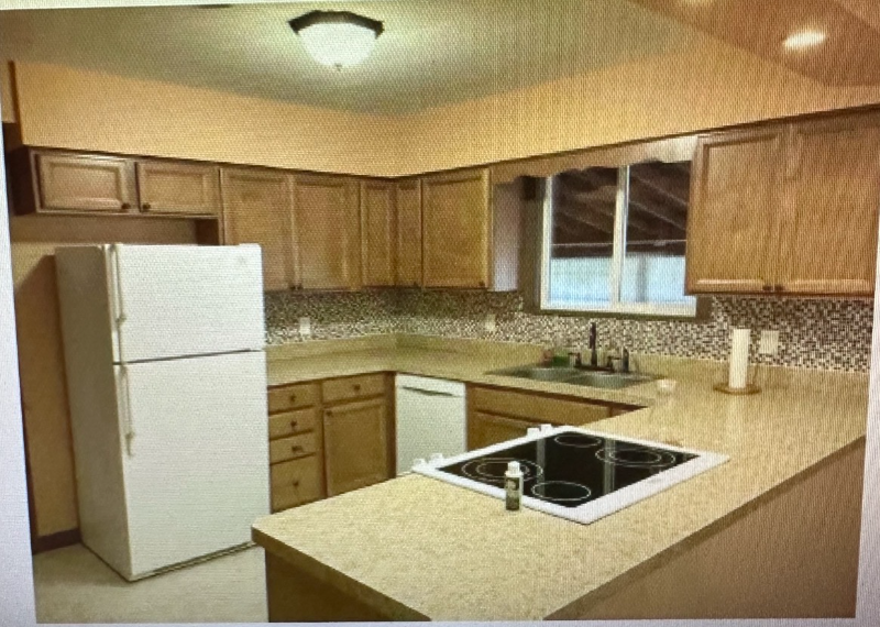 1477 Se Inglewood Ave - Photo 5 of 16