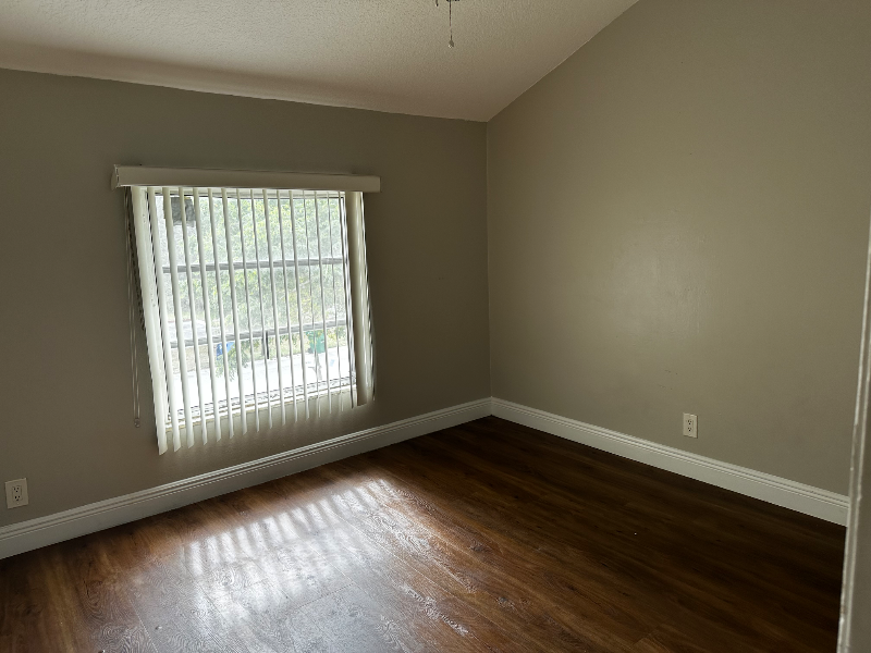 10515 Nw 37th St - Photo 2 of 9