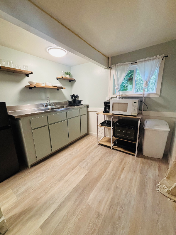 1111 Haihai St - Photo 3 of 7