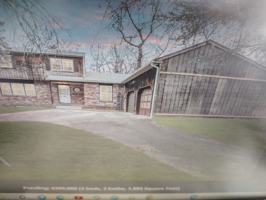 featured image of 999 Lakeside Ave