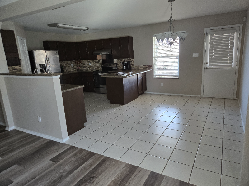 1615 Spice Spg - Photo 5 of 41