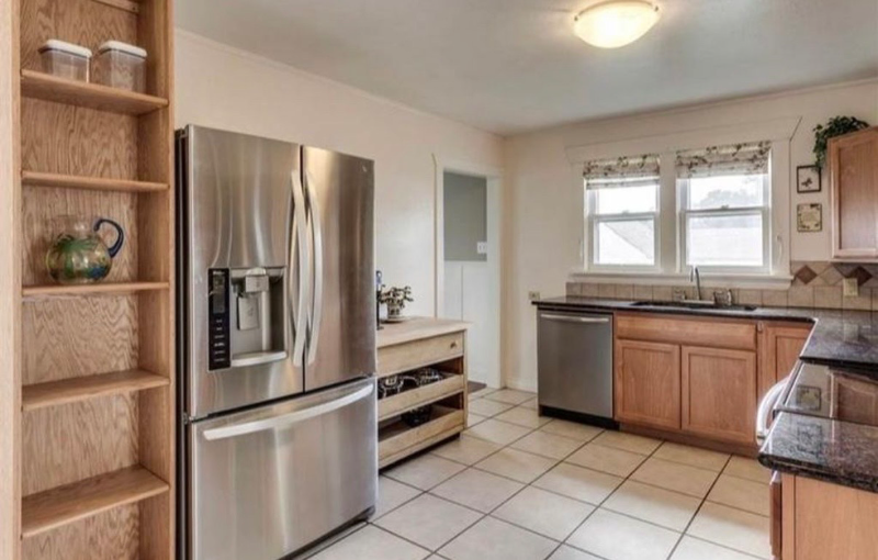 1903 E Illinois Ave - Photo 6 of 12