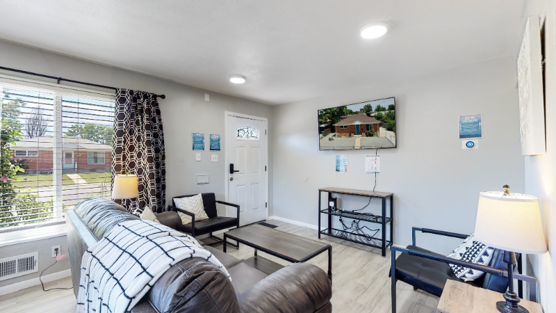 7020 Avrum Dr - Photo 3 of 18