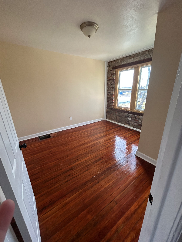 259 Clarendon Ave - Photo 6 of 6