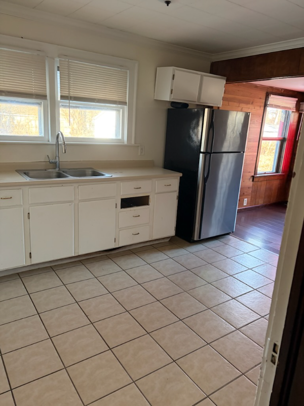 5834 E 20th St - Photo 2 of 4