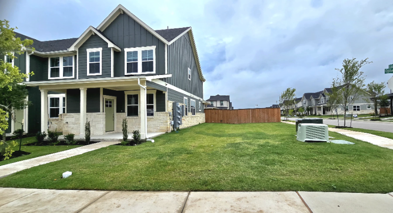 2542 Ophelia Levi Ln - Photo 4 of 7