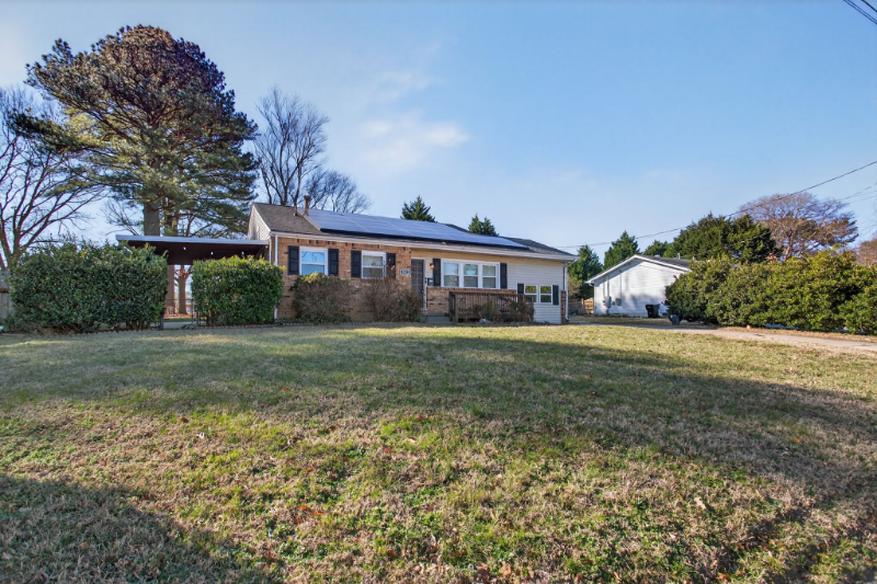 1013 Sherry Ave - Photo 2 of 20