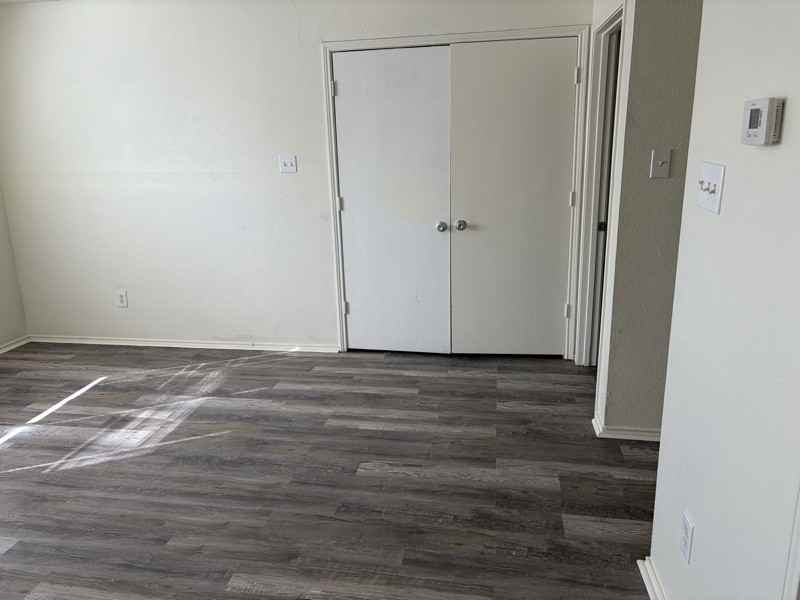 3152 Heritage Ln - Photo 3 of 13