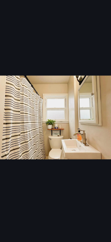 612 S Howard St - Photo 4 of 5